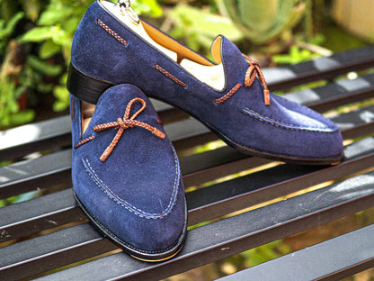 Loafer With Blue Straw Patterned Ribbon