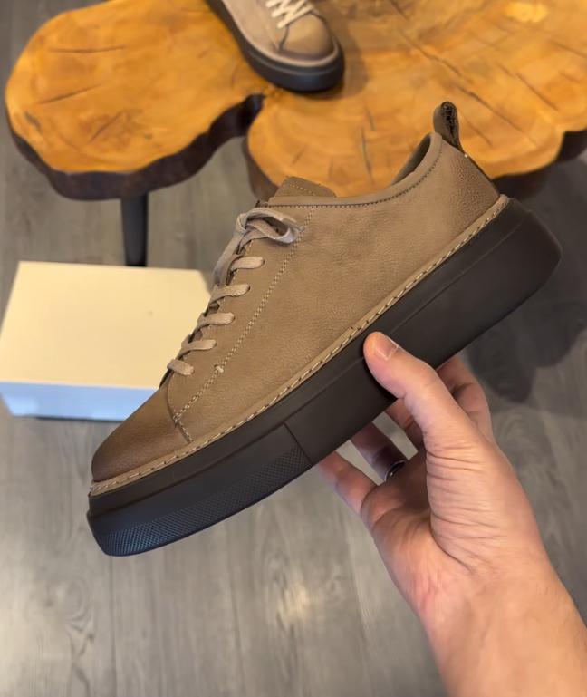 Men's Sneakers - Taupe Nubuck