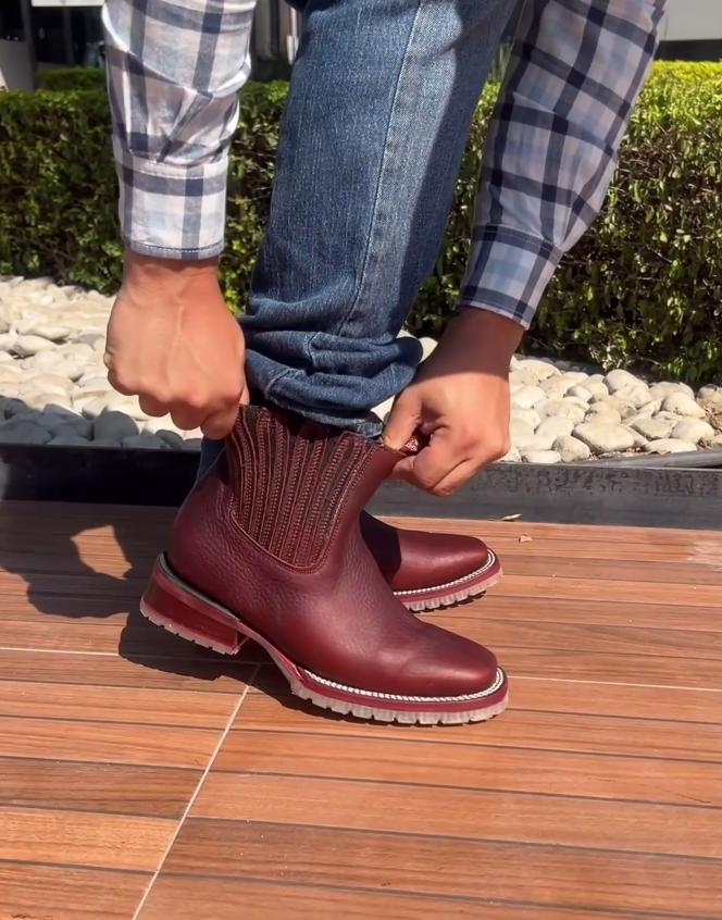 Men's genuine leather anti-scratch boots